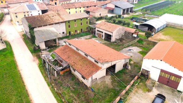 casa indipendente in vendita a Valeggio sul Mincio