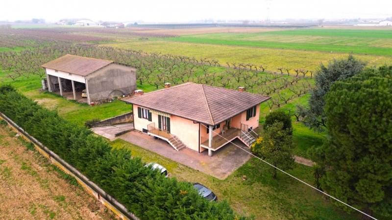 casa indipendente in vendita a Valeggio sul Mincio in zona Borghetto