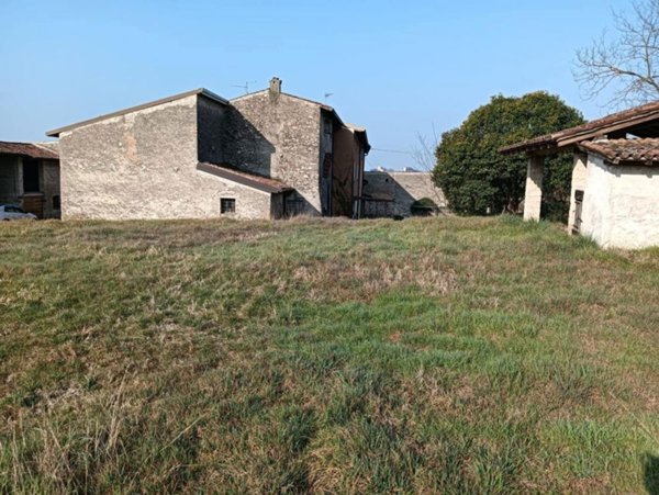 villa in vendita a Valeggio sul Mincio