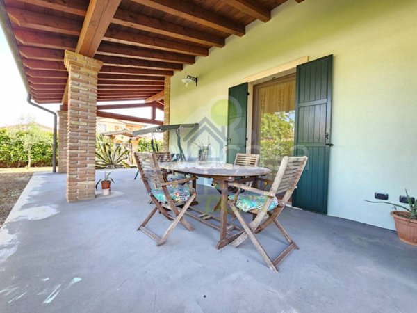 casa indipendente in vendita a Valeggio sul Mincio in zona Borghetto