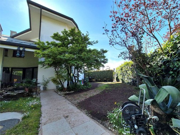 casa indipendente in vendita a Valeggio sul Mincio