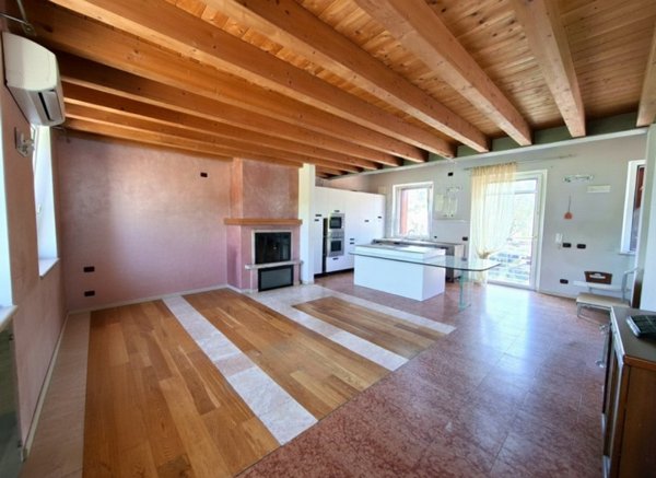 casa semindipendente in vendita a Valeggio sul Mincio