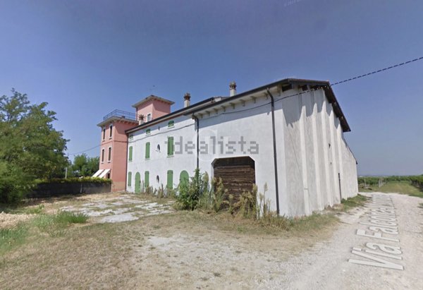 casale in vendita a Valeggio sul Mincio in zona Salionze