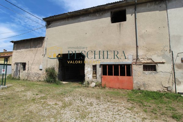 casale in vendita a Valeggio sul Mincio