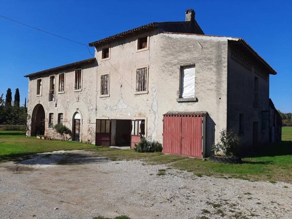 casa indipendente in vendita a Valeggio sul Mincio in zona Borghetto