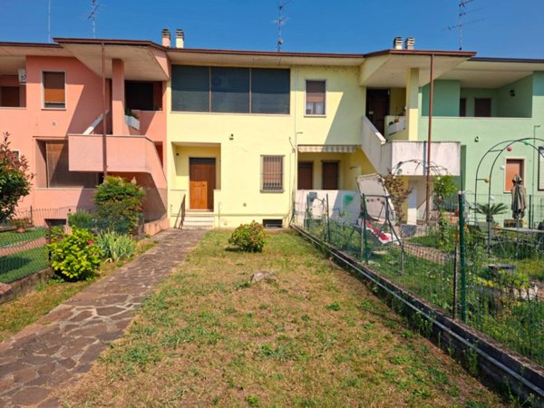 appartamento in vendita a Valeggio sul Mincio in zona Borghetto