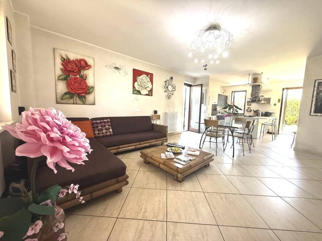appartamento in vendita a Valeggio sul Mincio in zona Borghetto