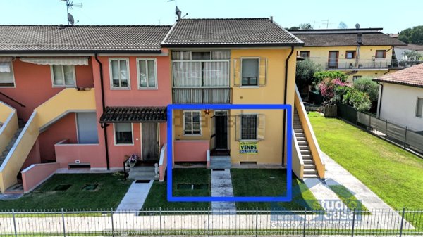 appartamento in vendita a Valeggio sul Mincio in zona Salionze