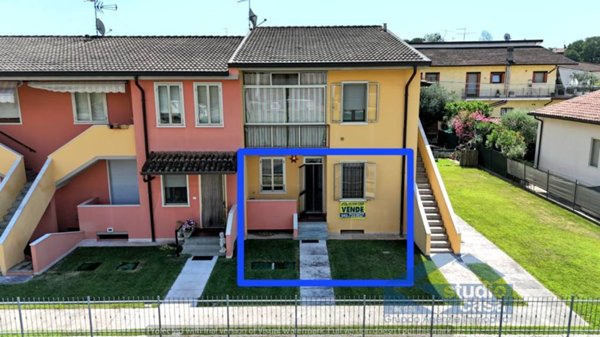 appartamento in vendita a Valeggio sul Mincio in zona Salionze