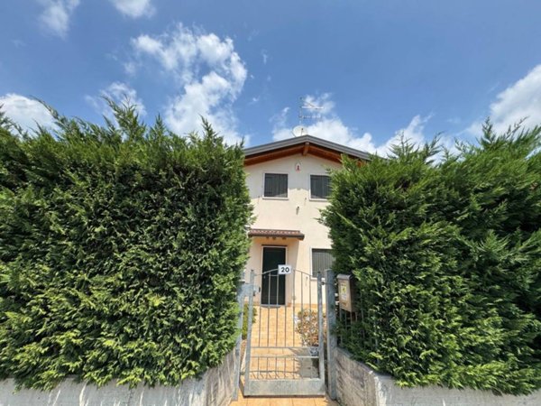 casa indipendente in vendita a Valeggio sul Mincio in zona Borghetto