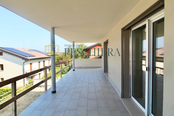 appartamento in vendita a Valeggio sul Mincio in zona Salionze