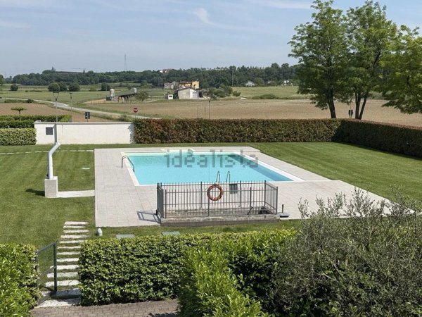 appartamento in vendita a Valeggio sul Mincio in zona Borghetto