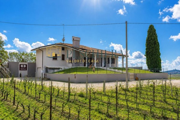 casa indipendente in vendita a Valeggio sul Mincio