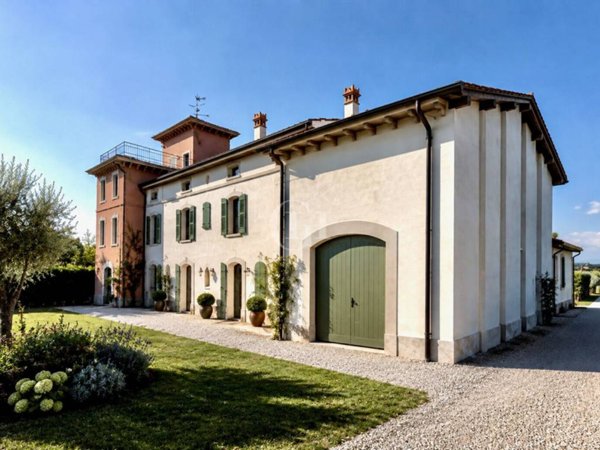 casa indipendente in vendita a Valeggio sul Mincio in zona Borghetto