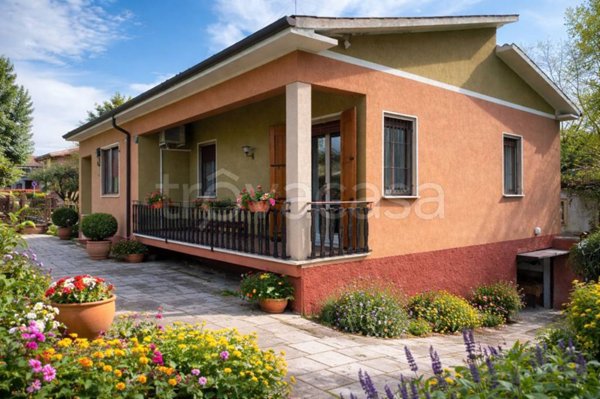 casa indipendente in vendita a Valeggio sul Mincio in zona Borghetto