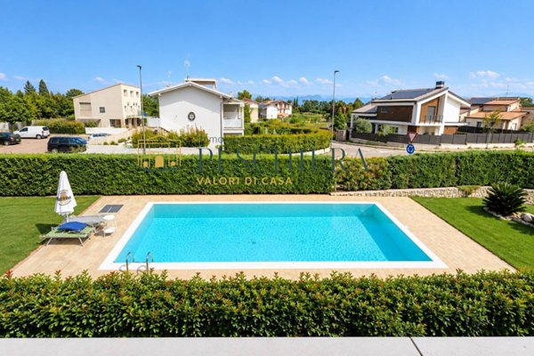 appartamento in vendita a Valeggio sul Mincio in zona Salionze