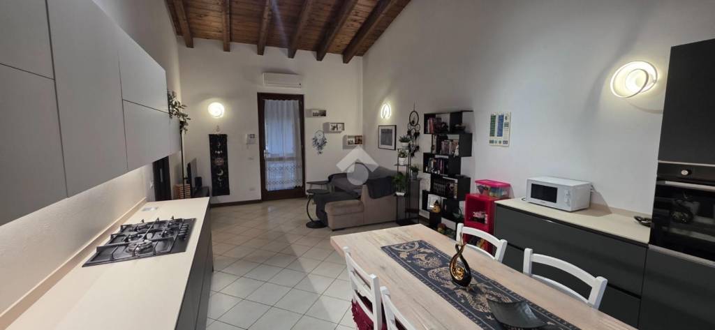 appartamento in vendita a Valeggio sul Mincio in zona Borghetto