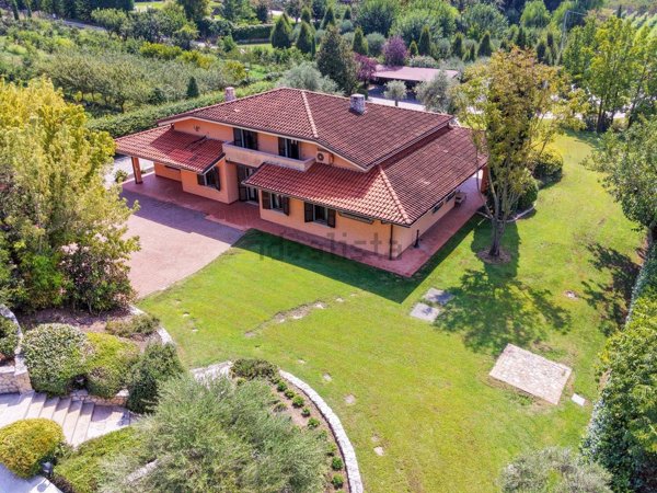 casa indipendente in vendita a Valeggio sul Mincio in zona Fontanello