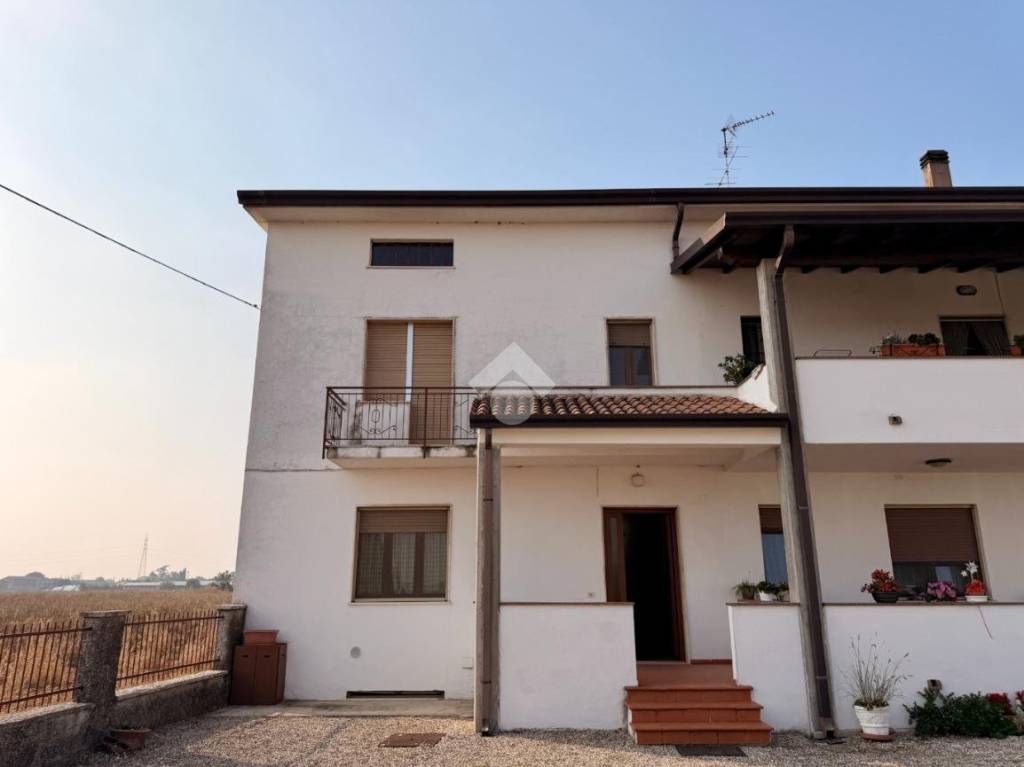casa indipendente in vendita a Valeggio sul Mincio