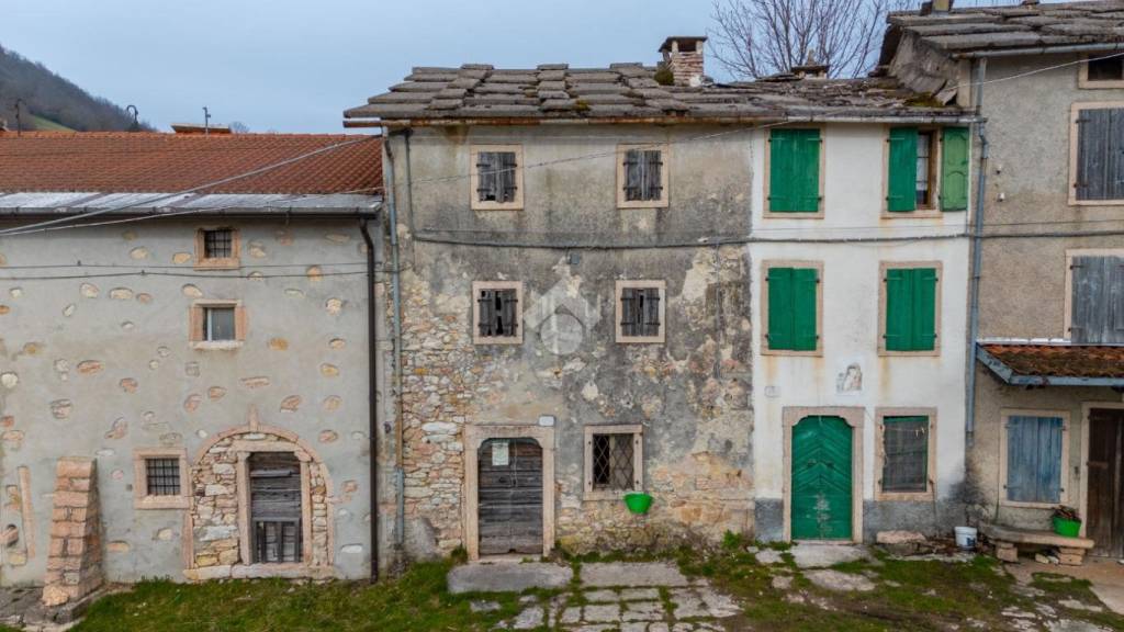 casa indipendente in vendita a Velo Veronese