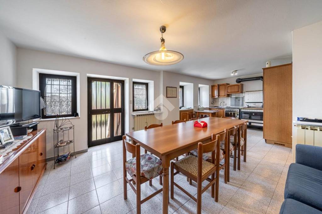 pentavano in vendita a Velo Veronese