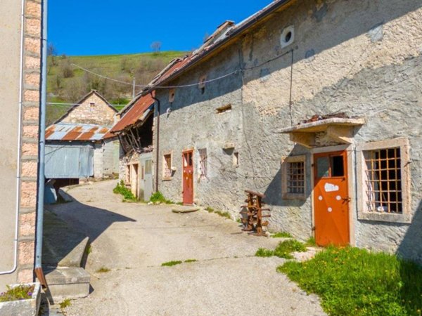 casa indipendente in vendita a Velo Veronese