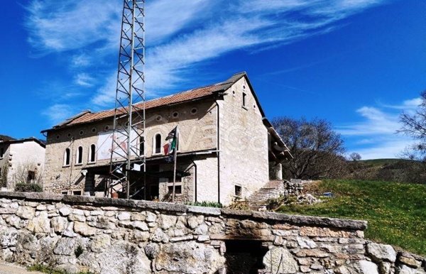 casa indipendente in vendita a Velo Veronese in zona Camposilvano