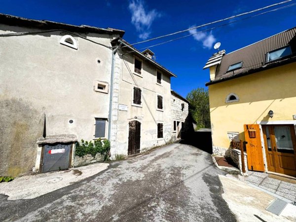 casa indipendente in vendita a Velo Veronese
