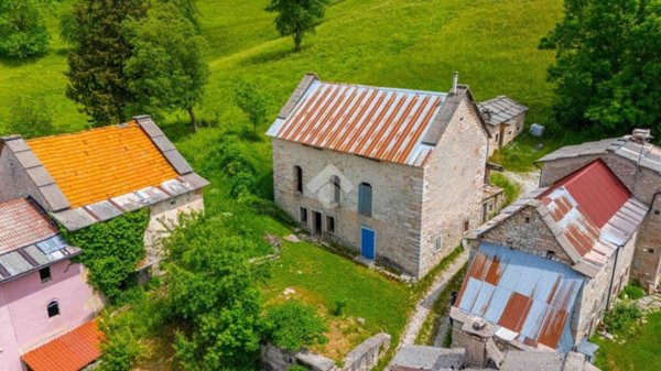casa indipendente in vendita a Velo Veronese