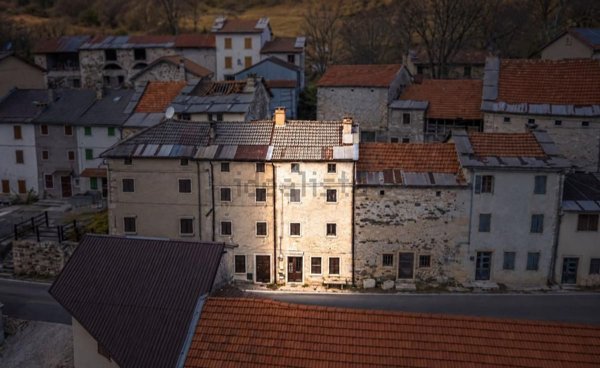 casale in vendita a Velo Veronese