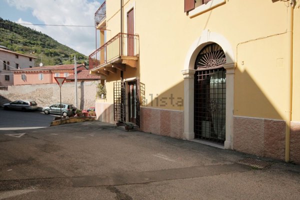casa semindipendente in vendita a Verona
