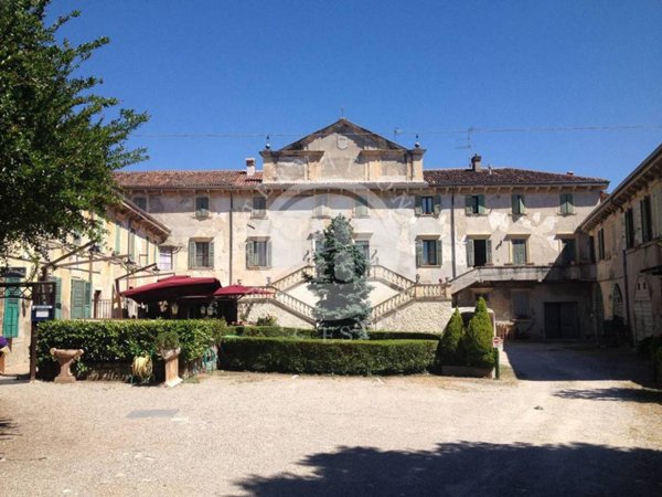 casa indipendente in vendita a Verona in zona Centro Storico