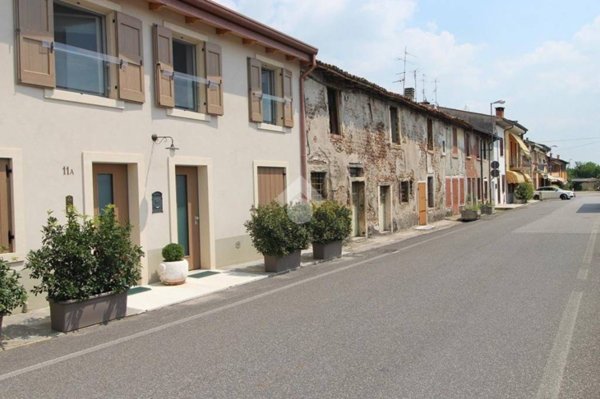 casa indipendente in vendita a Verona in zona Golosine