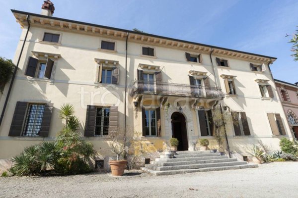 casa indipendente in vendita a Verona in zona Quinto di Valpantena