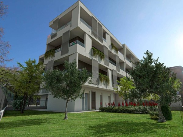 appartamento in vendita a Verona in zona Cadidavid