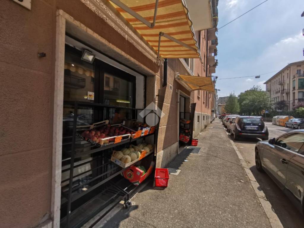 negozio in vendita a Verona in zona Borgo Trento