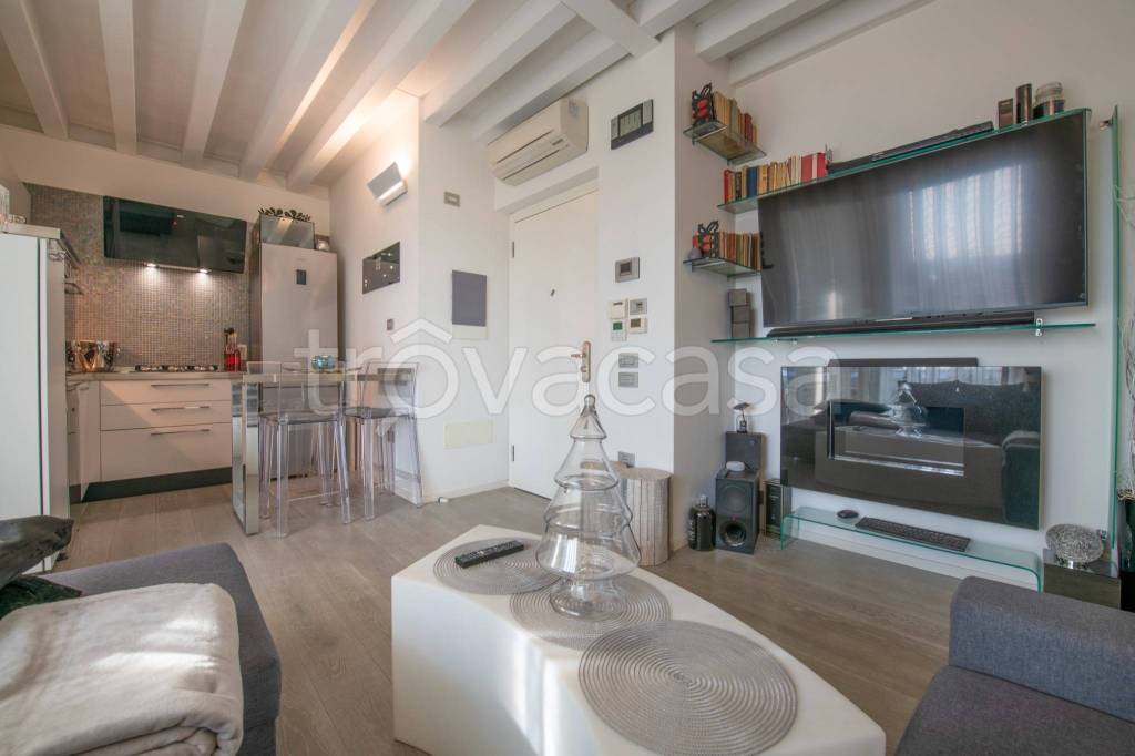 appartamento in vendita a Verona in zona San Zeno