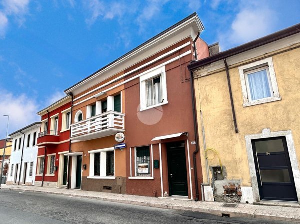 casa indipendente in vendita a Verona in zona San Pancrazio