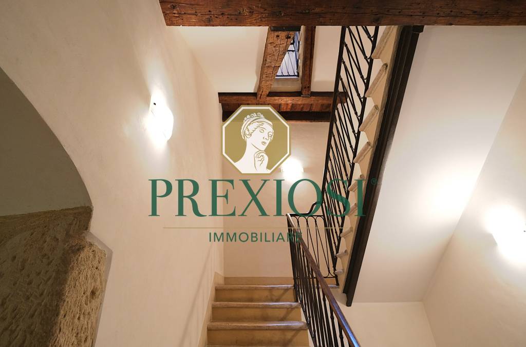 appartamento in vendita a Verona in zona Centro Storico
