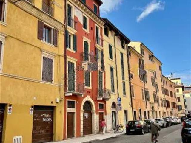 appartamento in vendita a Verona in zona Veronetta