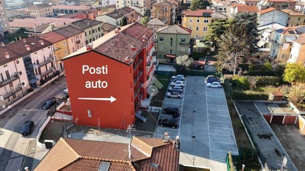 ufficio in vendita a Verona in zona Borgo Venezia / Borgo Trieste