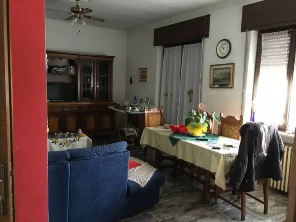 negozio in vendita a Verona in zona Santa Lucia