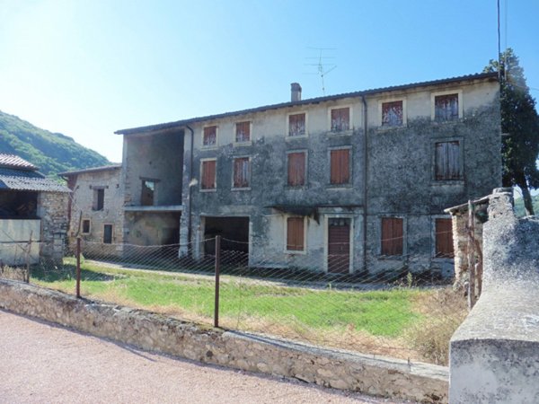 casa indipendente in vendita a Verona