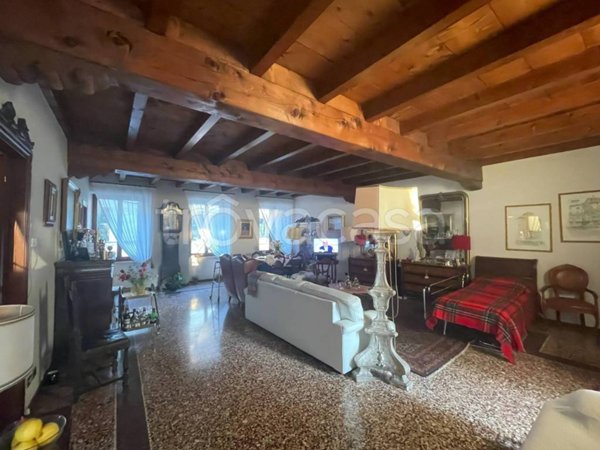 appartamento in vendita a Verona in zona Centro Storico