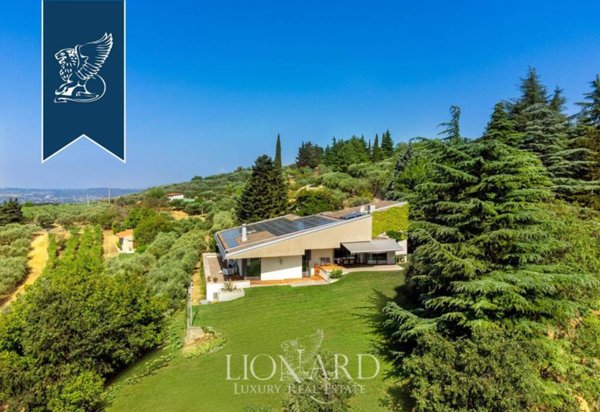 casa indipendente in vendita a Verona in zona Quinzano