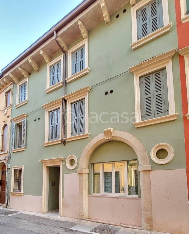 appartamento in vendita a Verona in zona San Zeno