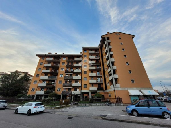 appartamento in vendita a Verona in zona Cadidavid