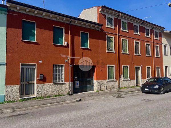 appartamento in vendita a Verona in zona San Massimo all'Adige