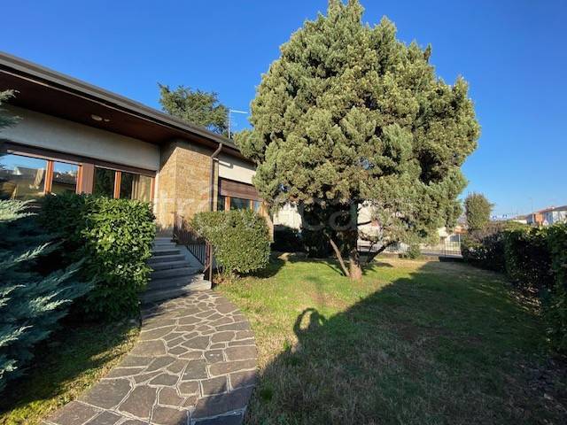 casa indipendente in vendita a Verona in zona San Massimo all'Adige