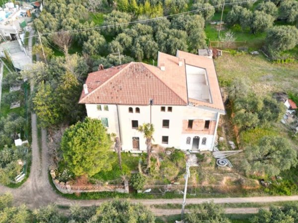 casa indipendente in vendita a Verona in zona Santa Maria in Stelle